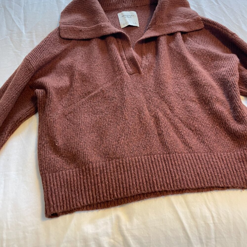 A&F Collared Sweater - Picture 3 of 3